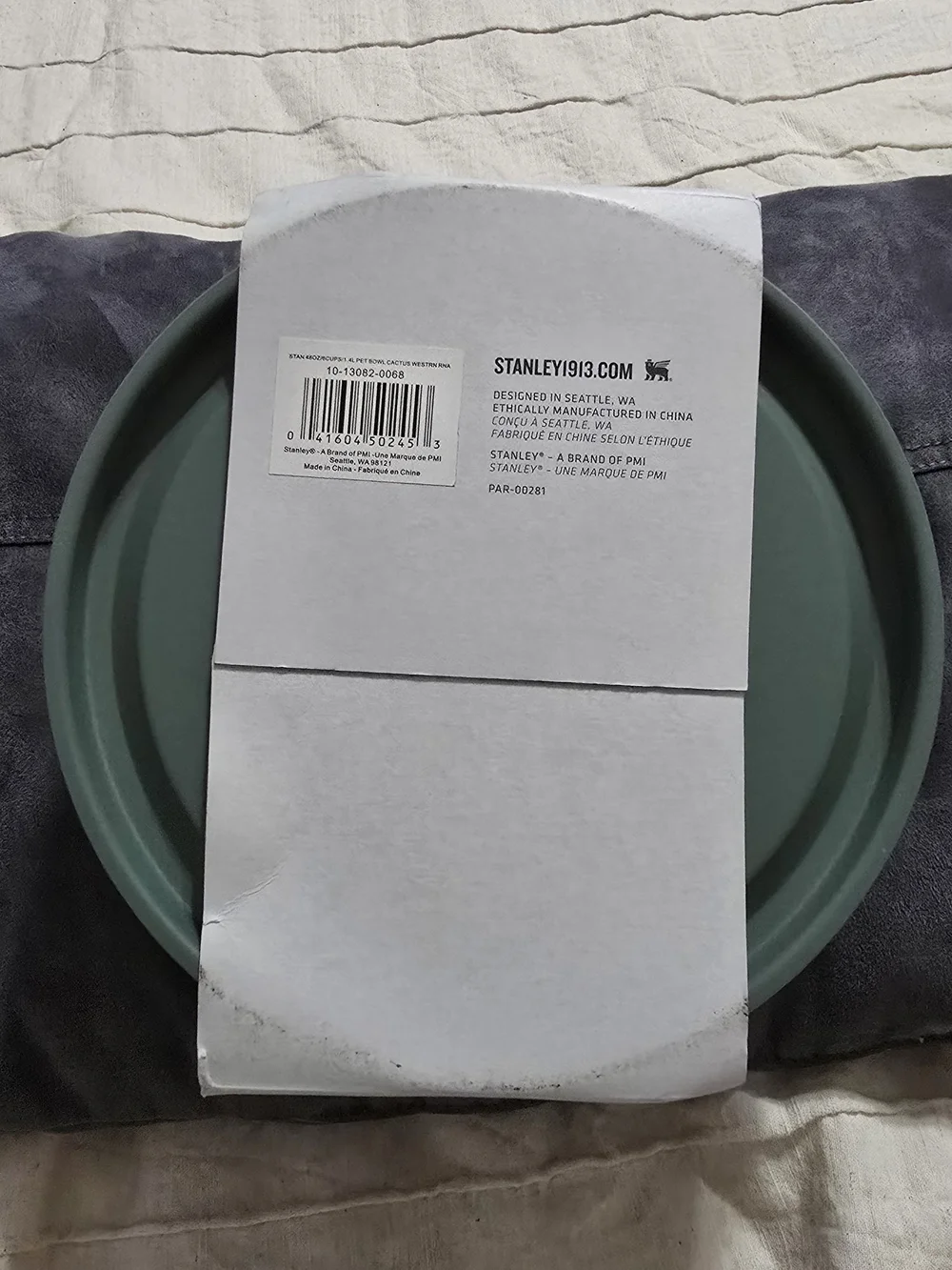 Stanley Pet Bowl in Green and Cream
